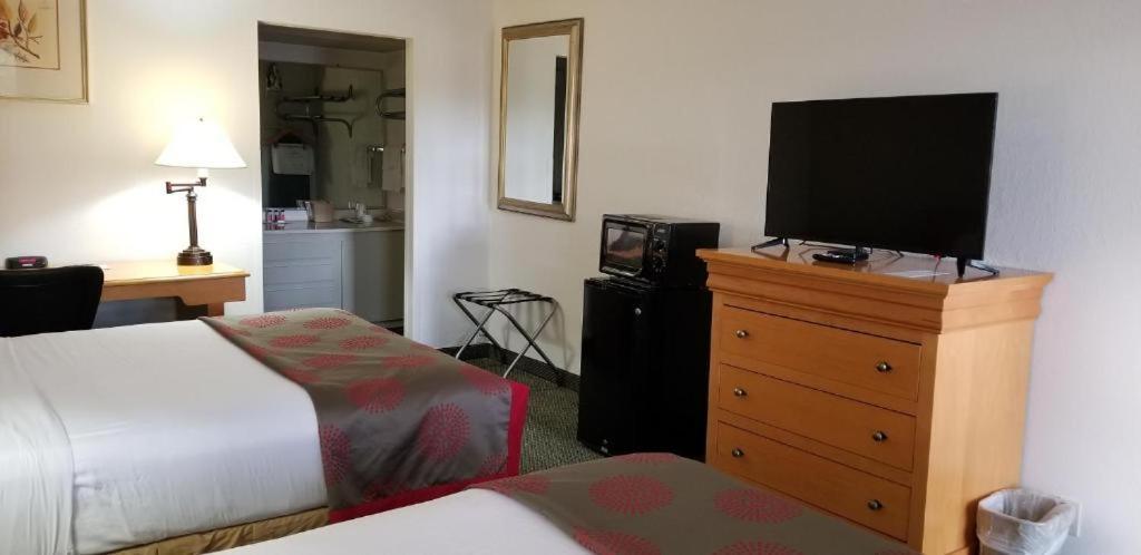 Space Coast Hotel Titusville Buitenkant foto