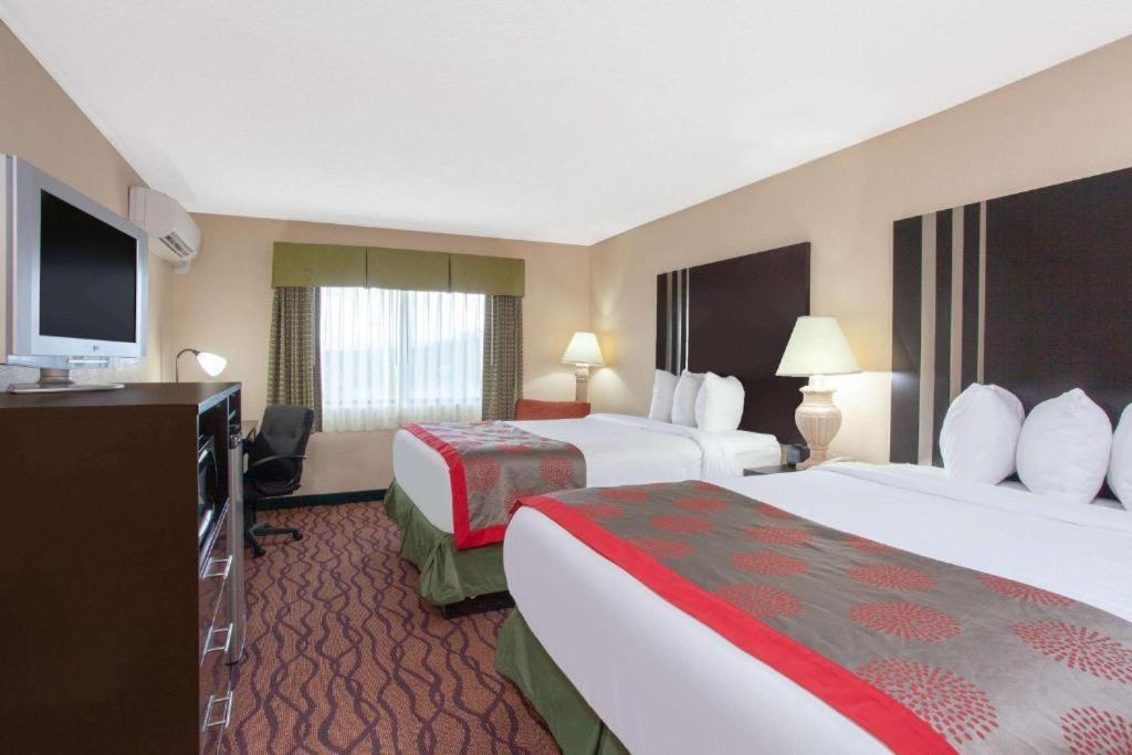 Space Coast Hotel Titusville Buitenkant foto